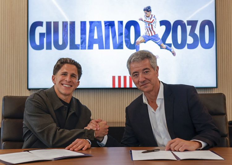 El Atlético amplía el contrato de Giuliano Simeone hasta 2030