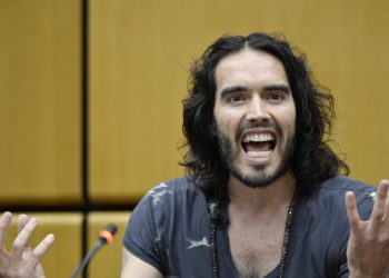 Rusell Brand enfrenta cinco acusaciones de delitos sexuales