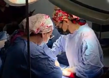 Un bebé y una nena fueron los primeros pequeños en nacer en Puebla durante los primeros minutos del primer día del 2026 en el IMSS