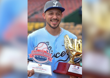 Cristhian Adames conquista el Guante de Oro y es Veterano del Año en RD