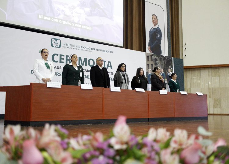 IMSS fortalece la enfermería con la graduación de mil 555 especialistas de 11 cursos postécnicos