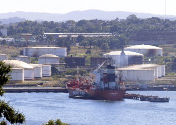México envía petrolero con combustible a Cuba