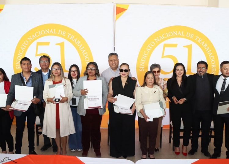 SNTE 51 reconoce a personal PAAE destacado
