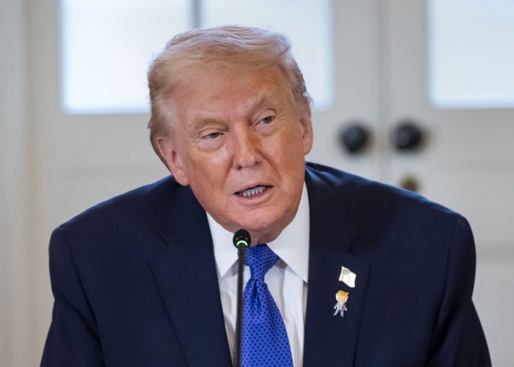Trump asegura que recibirá a Petro en la Casa Blanca
