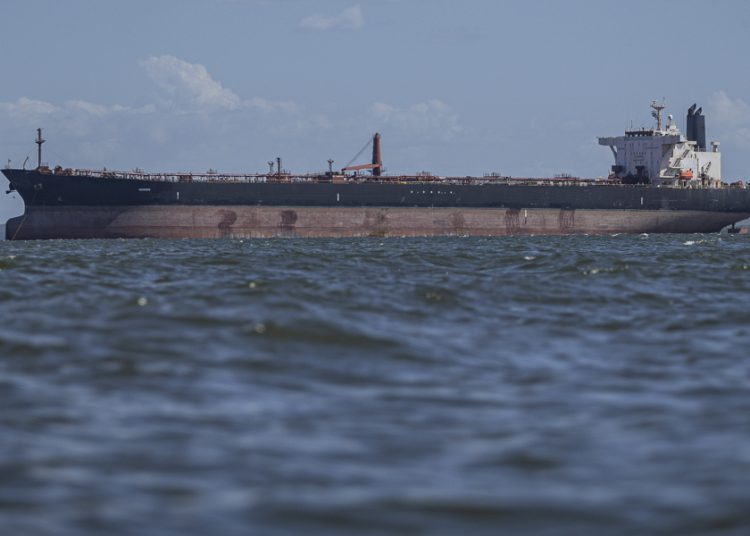 Falso video de miembros de Armada venezolana escoltando petroleros