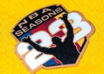 LeBron James lucirá parche conmemorativo por su 23ª temporada en la NBA