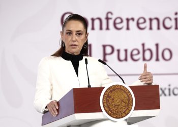 México repatria cuerpos tras accidente aéreo en Texas