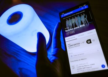 Seis de cada 100 interesados lograron boleto para  BTS en México