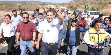 Avanza carretera que une las Mixtecas de 3 estados