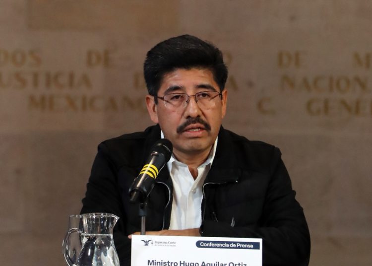 Presidente de la SCJN confirma que devolverán camionetas de lujo