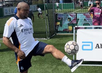 Roberto Carlos aclara desde el hospital: «Estoy bien»