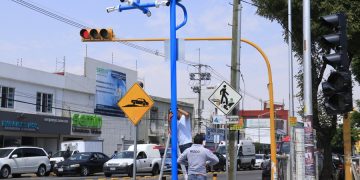 Postes inteligentes reforzarán seguridad en parquímetros