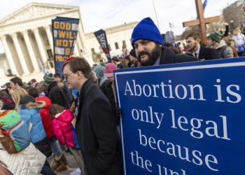 Marcha contra el aborto en Washington recibe apoyo de Trump