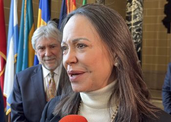 Machado acusa al chavismo de manipulación y no liberar presos