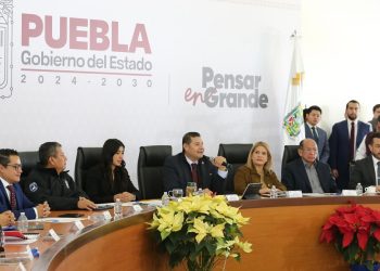 Entregan 70 Centros de Transformación de PET en mercados municipales
