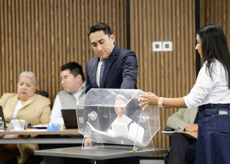 Aspirantes a la titularidad de la ASE se entrevistaron con diputados