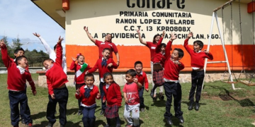 Plantean crear el Día del Maestro Comunitario