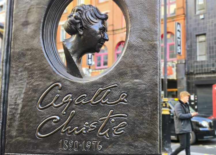 Agatha Christie sigue vigente 50 años después de su muerte