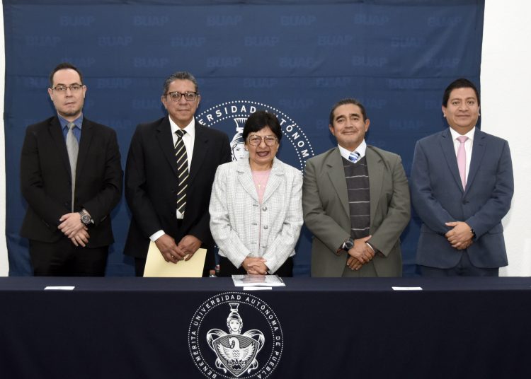 Lilia Cedillo reconoce logros de la Facultad de Ciencias de la Electrónica