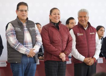 Educación, prioridad en Puebla, afirma Laura Artemisa en entrega de apoyos
