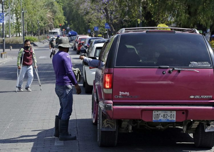 Ayuntamiento descarta regularizar franeleros por amparos