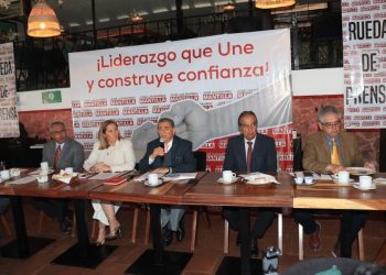 José Luis Ramírez presenta planilla para dirigir la CMIC Puebla