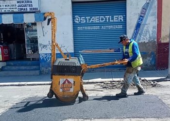 Habrá 3 licitaciones de bacheo este año
