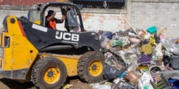 Gobierno de la Ciudad realiza acciones de limpieza en Villa Verde