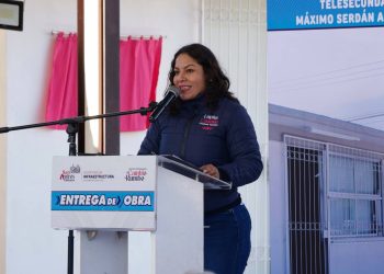 Refuerza Lupita Cuautle espacios educativos con biblioteca en telesecundaria