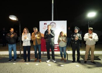 Pepe Chedraui inaugura 201 luminarias led en Jardines de Santa Rosa