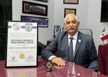 Director de Ingeniería BUAP recibe reconocimiento nacional