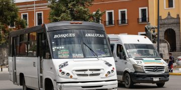 Piden a transportistas modernizar unidades para revertir rezago en el servicio