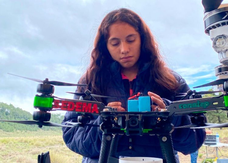 Valeria Palacios gana la Medalla Mundial de Educación 2025