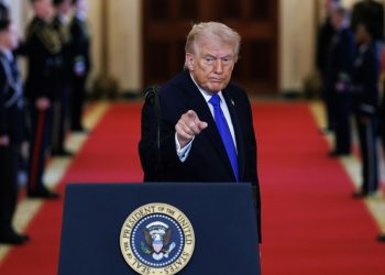 Trump mantiene intercambio de datos fiscales con agencias migratorias