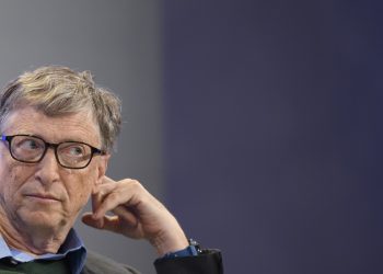 Bill Gates se disculpa por vínculo con Epstein y niega delito