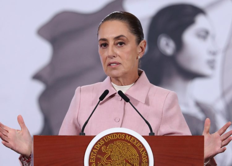 Sheinbaum firma acuerdo para la producción de vacunas de ARN mensajero en México