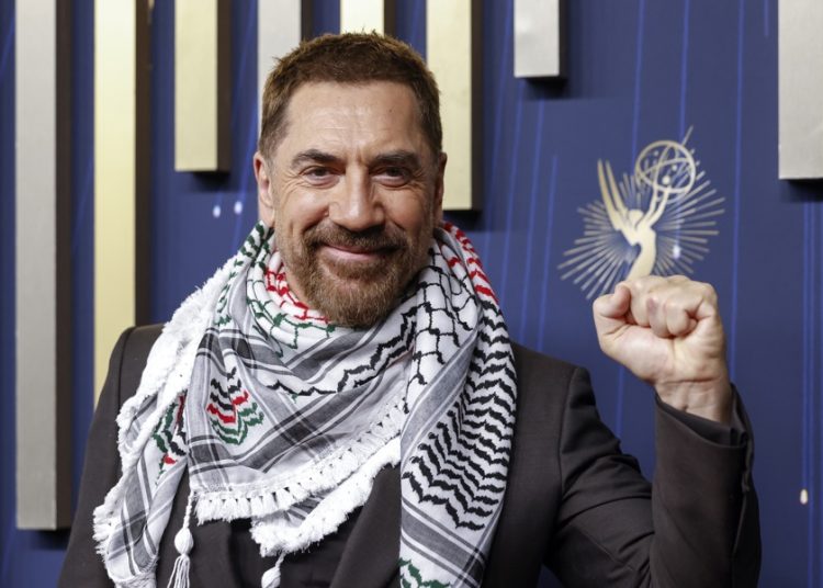 Bardem, Chris Evans y Moore presentarán los Óscar 2026