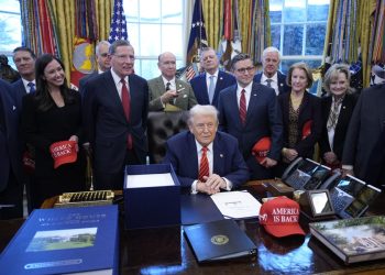 Trump pide control federal de elecciones estatales