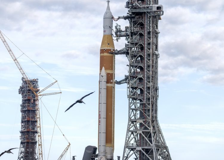 NASA pospone desmontaje de Artemis II por mal clima