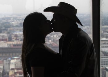 ONG pide no romantizar el alcohol en San Valentín