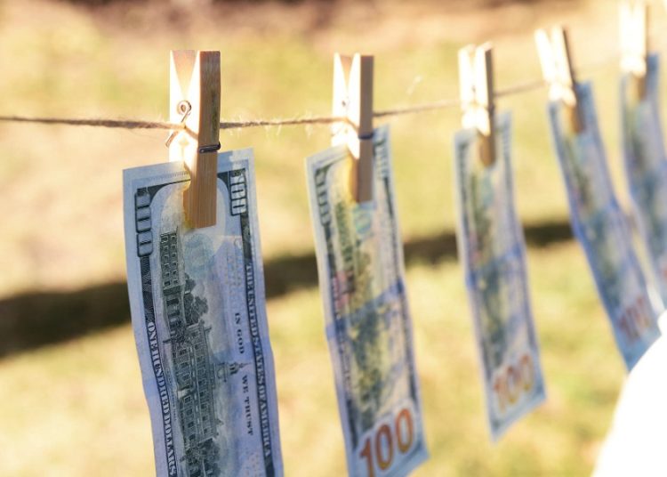 SAT refuerza capacitación contra lavado de dinero