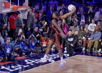 Keshad Johnson conquista concurso de mates de la NBA