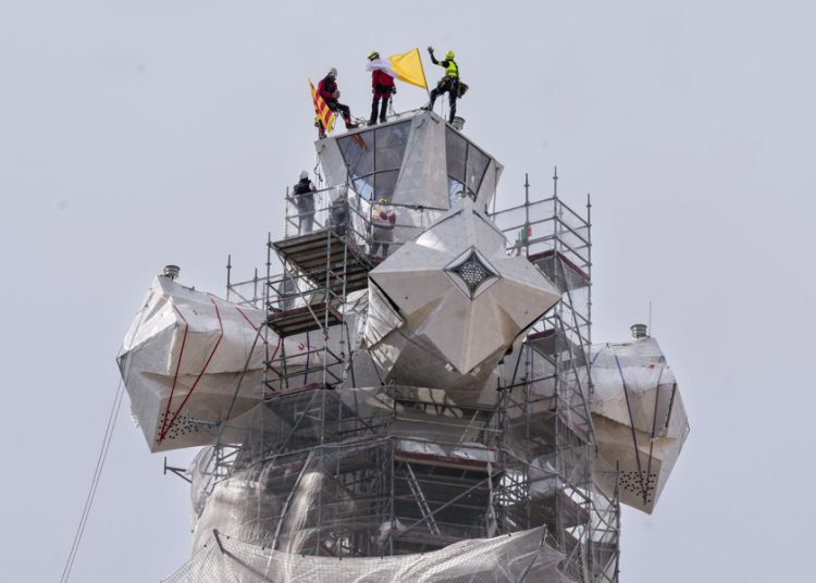 La Sagrada Familia alcanza su altura máxima de 172.5 metros