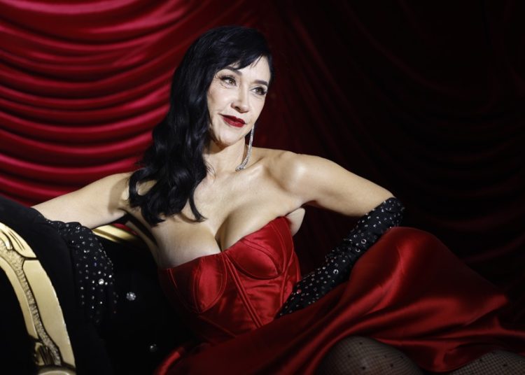 Susana Zavaleta le canta ‘Soy loca por ti’ a Ricardo Pérez