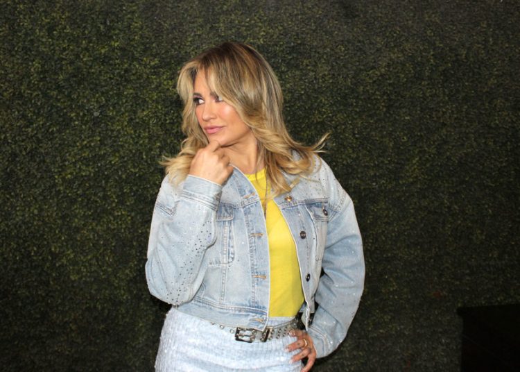 María José prepara disco inédito para celebrar 35 años de carrera