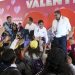 Rectora Lilia Cedillo convive con comunidad estudiantil por Día de San Valentín