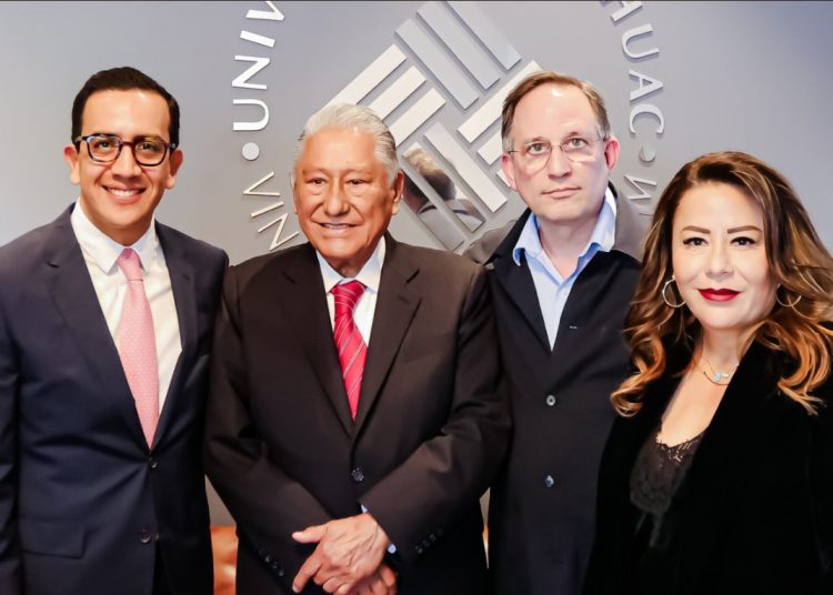 Cultura y liderazgo social centran diálogo con Pedro Ángel Palou en la Anáhuac Puebla