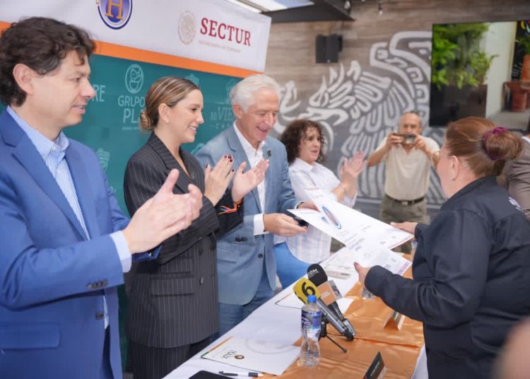 Entrega Gobierno del Estado 16 Distintivos H