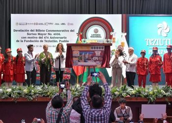 Presentan billete conmemorativo de Lotería por Teziutlán