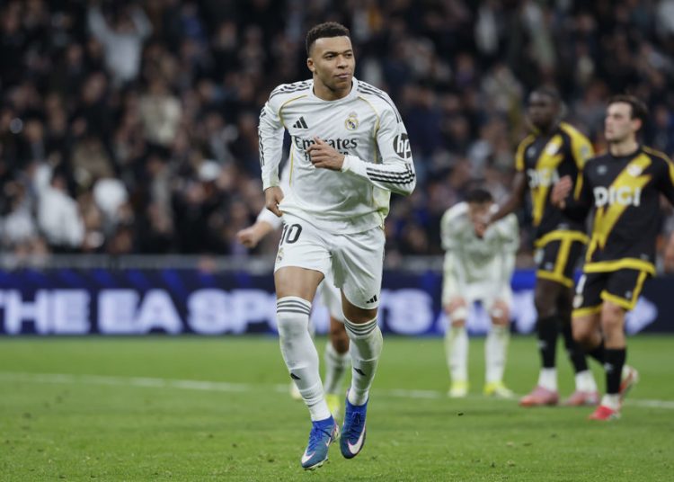 Mbappé salva al Real Madrid ante el Rayo